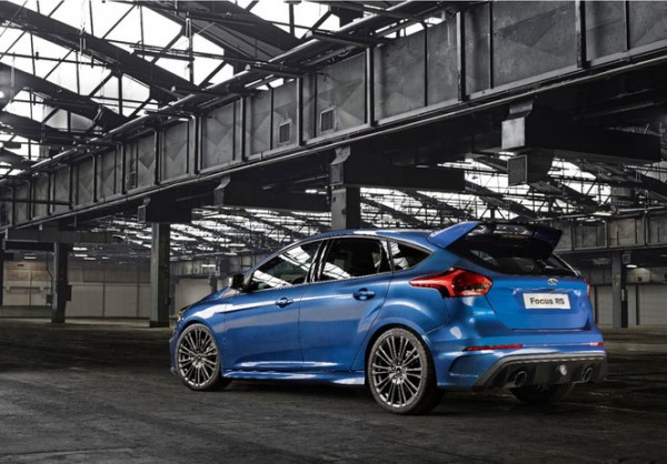 S1-Geneve-2015-voici-la-nouvelle-Ford-Focus-RS-officiellement-a-4-roues-motrices-343919