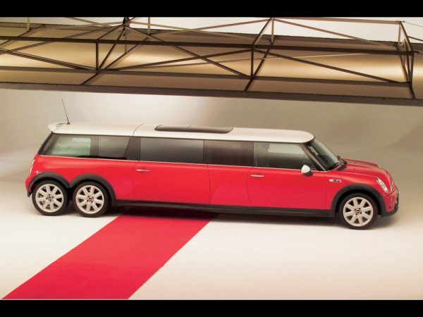 mini-xxl-stretch-limo-06