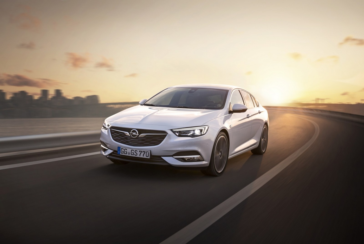 opel-insignia-grand-sport-03