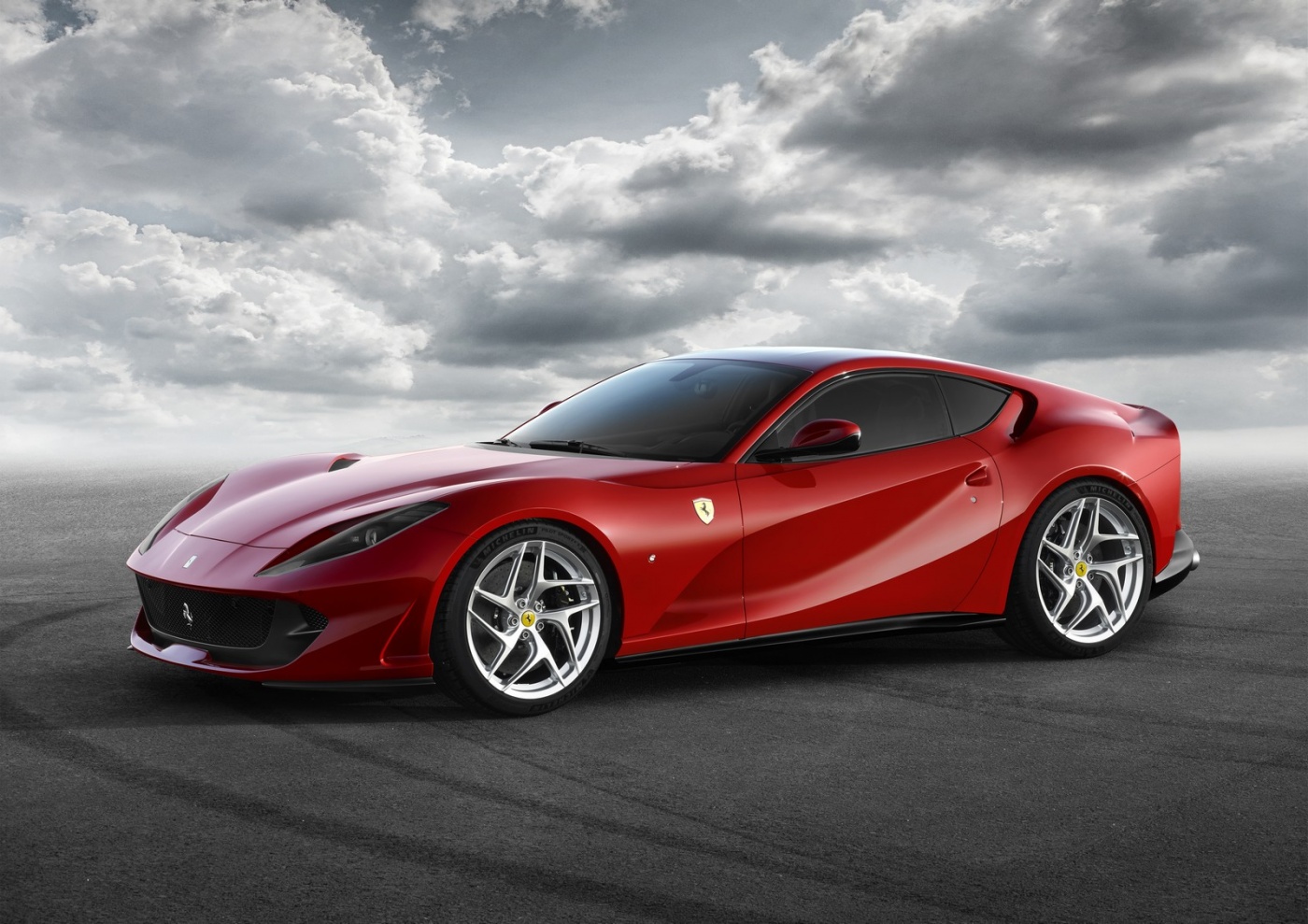 812 Superfast - 01