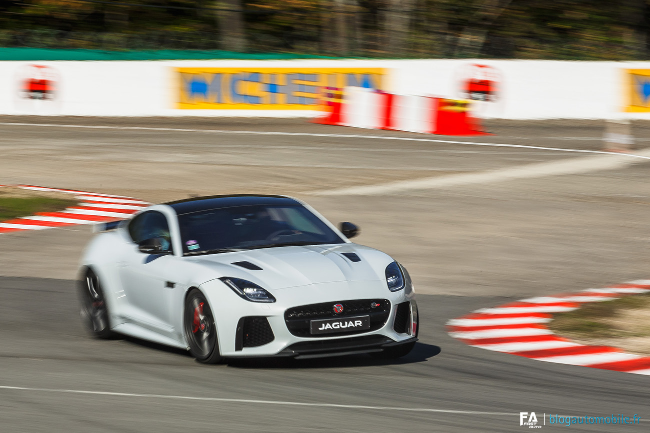 Circuit Jaguar F-Type SVR - JLR Festival