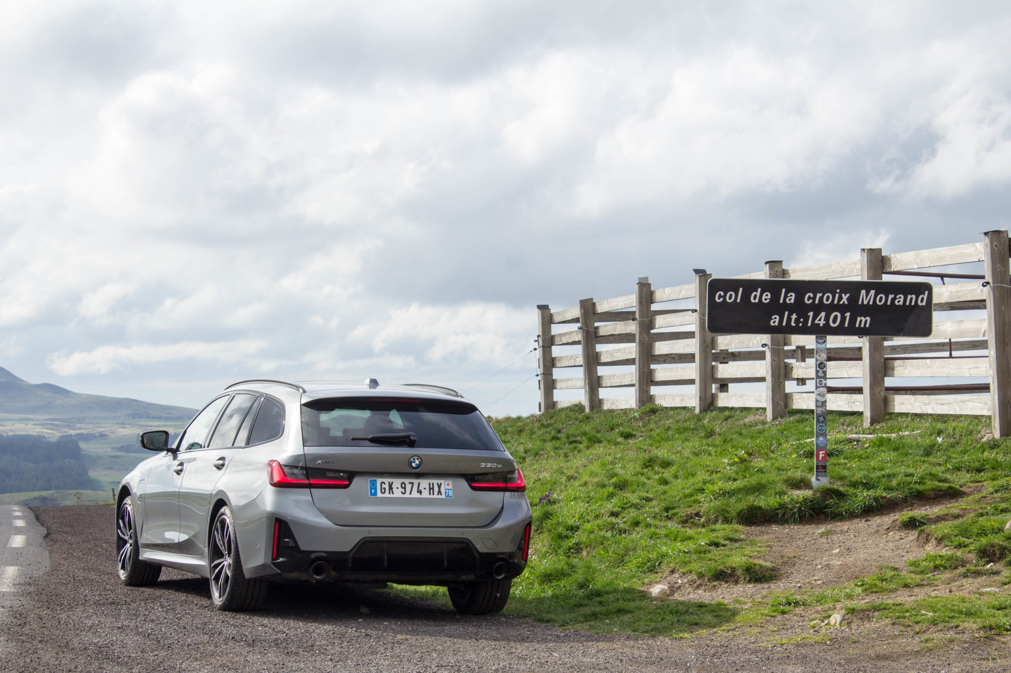 BMW 330e xDrive Touring