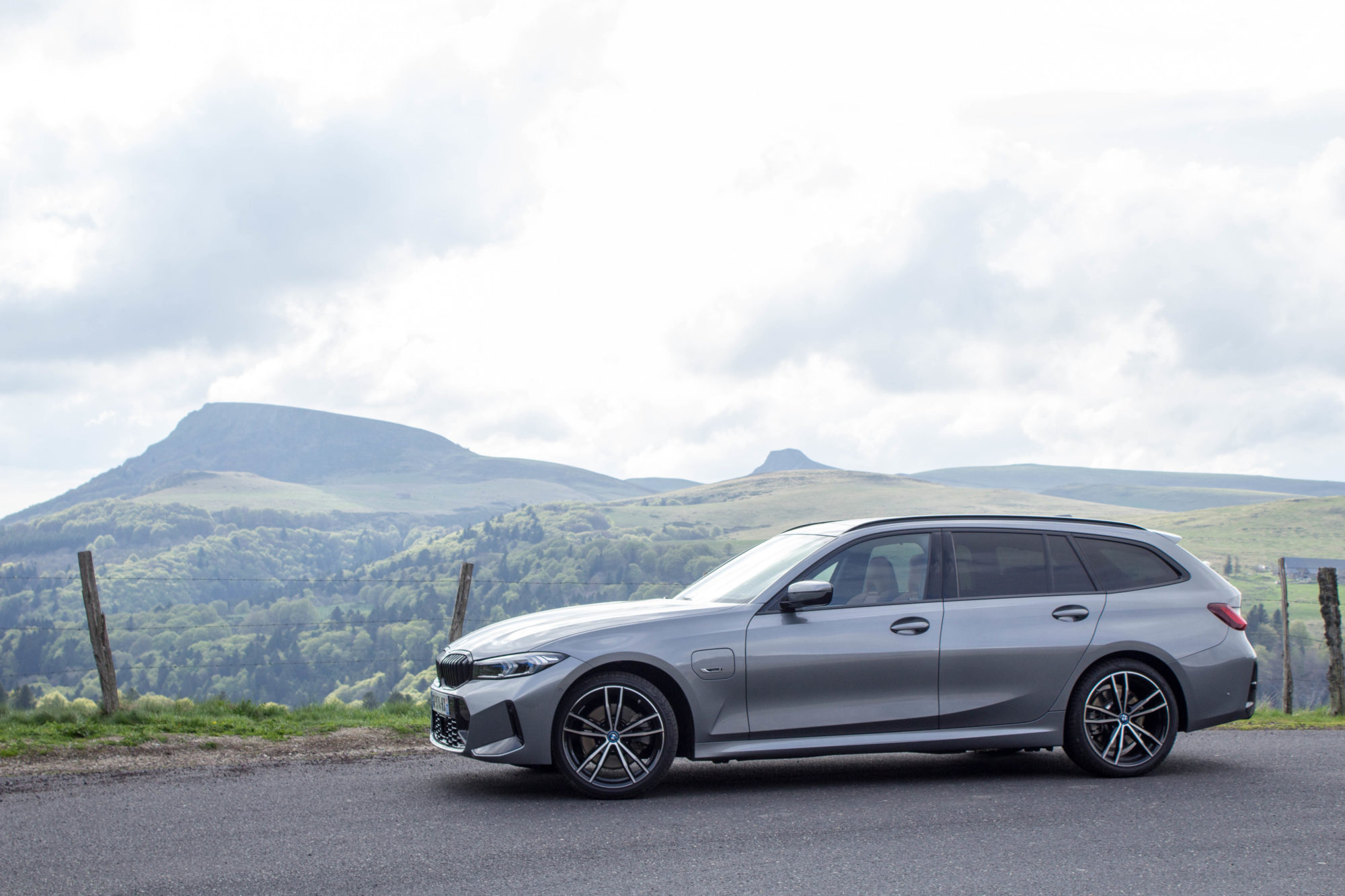 BMW 330e xDrive Touring