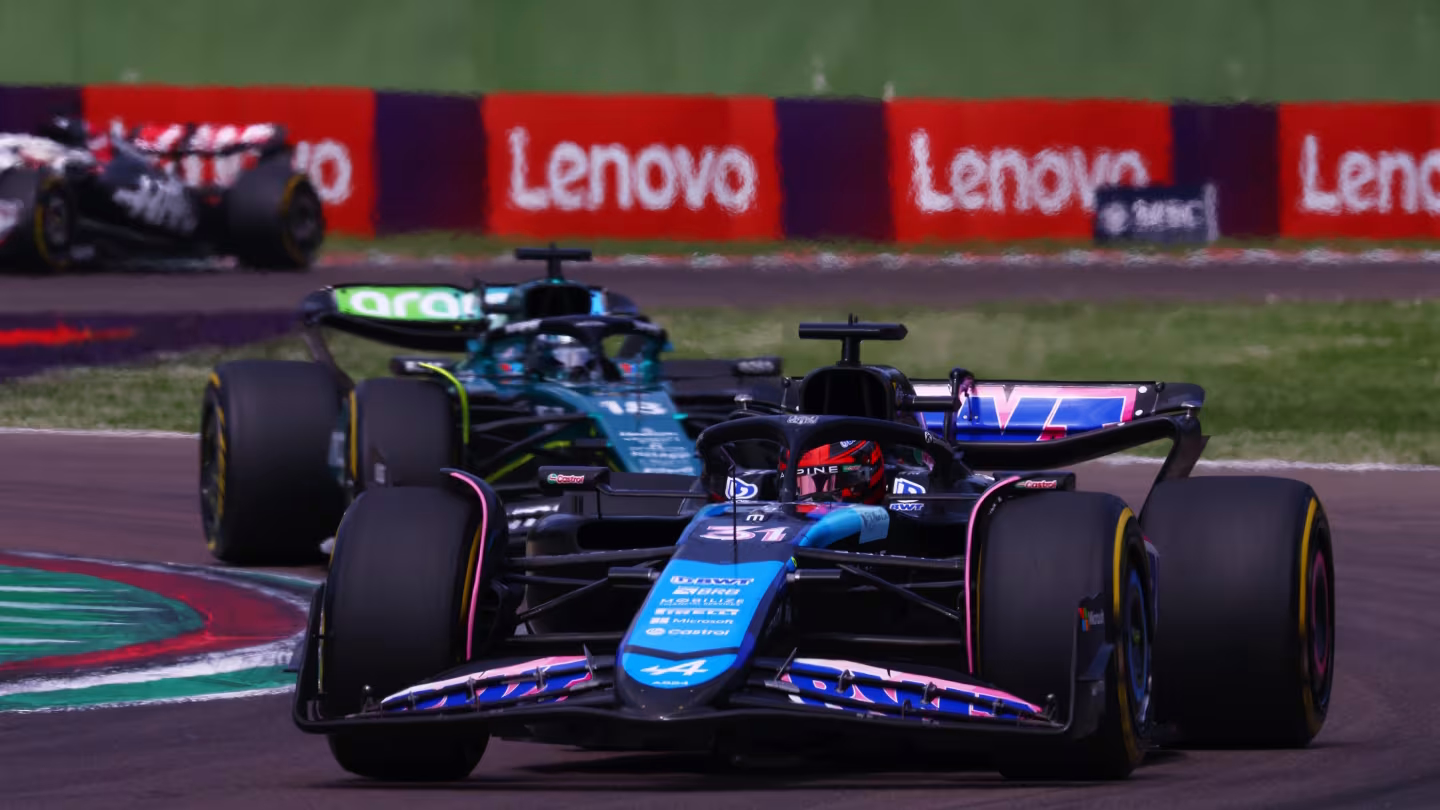 Esteban Ocon devant Lance Stroll en début de course... avant de terminer loin derrière